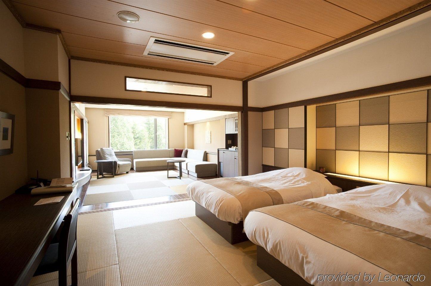 Lake Shikotsu Tsuruga Resort Spa Mizu No Uta Chitose  Exterior photo