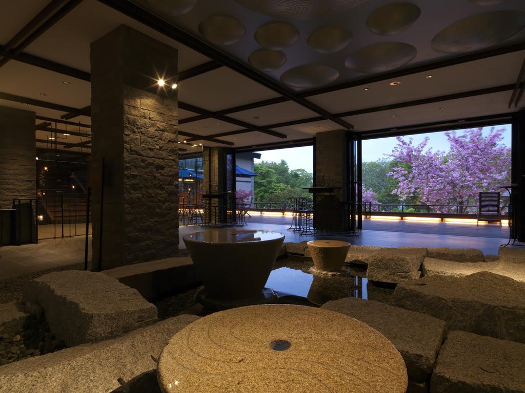 Lake Shikotsu Tsuruga Resort Spa Mizu No Uta Chitose  Exterior photo